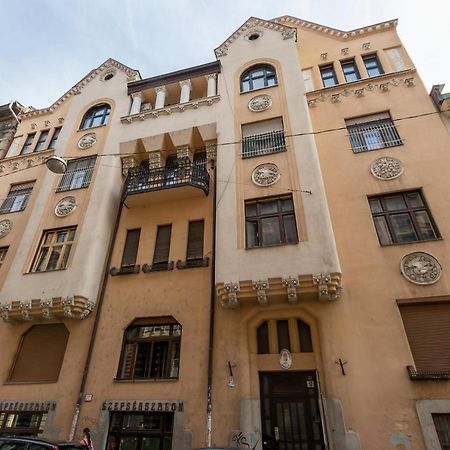 D.Five Aradi B Apartment Budapest Kültér fotó