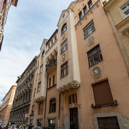 D.Five Aradi B Apartment Budapest Kültér fotó