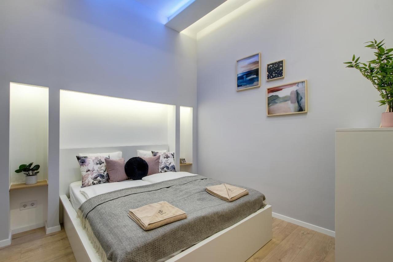 D.Five Aradi B Apartment Budapest Kültér fotó