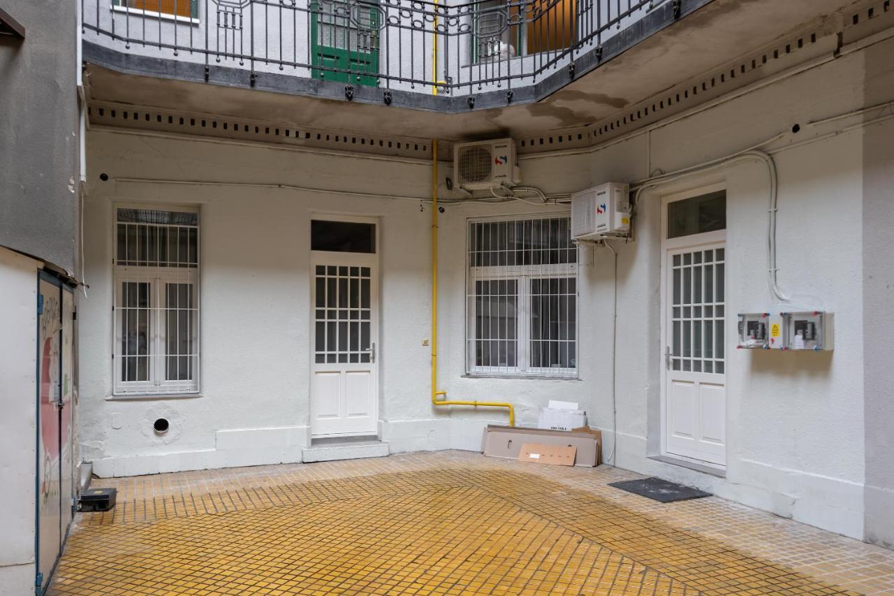 D.Five Aradi B Apartment Budapest Kültér fotó
